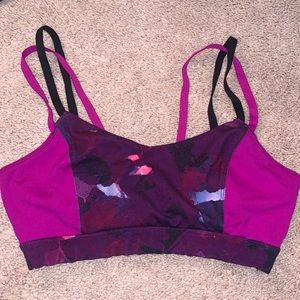 Old Navy Active Strappy Sports Bra
